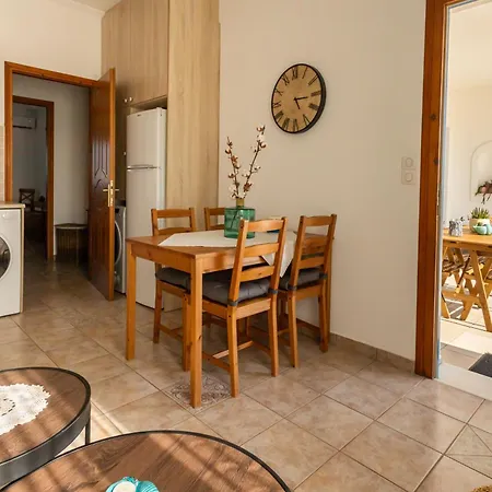 Queen Bee Seafront Apartment *