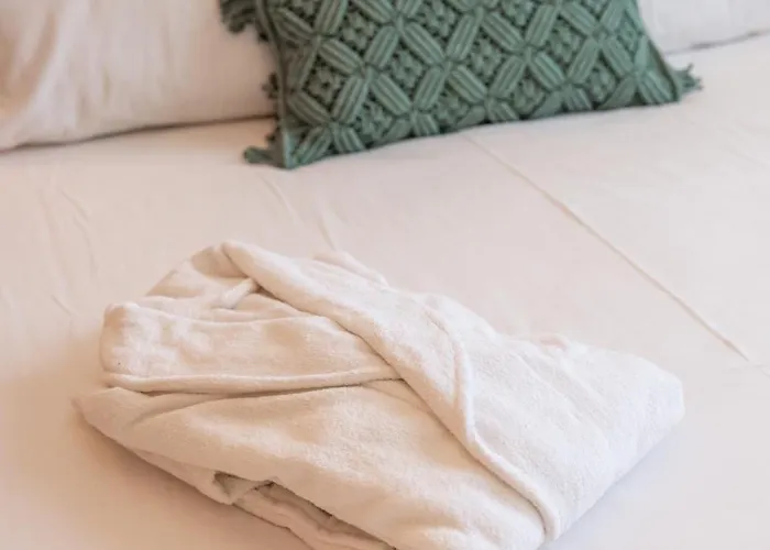 Queen Bee Seafront *