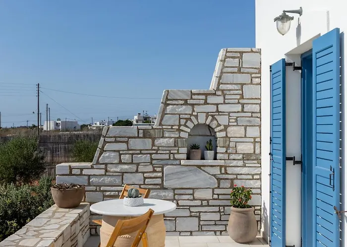 Queen Bee Seafront Апартаменты